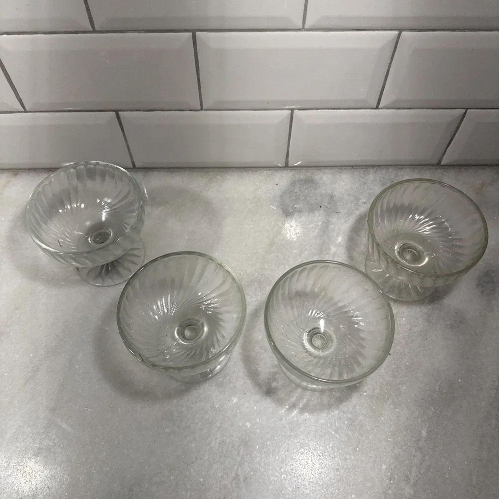 Swirl‎ Pattern Clear Glass Low 3 1/4